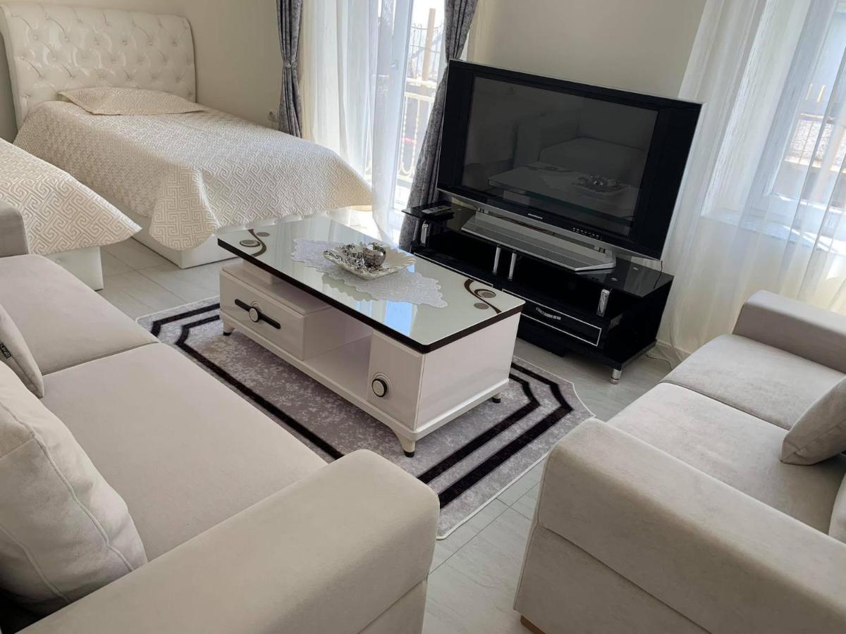 Apartament Oresti コルチャ エクステリア 写真