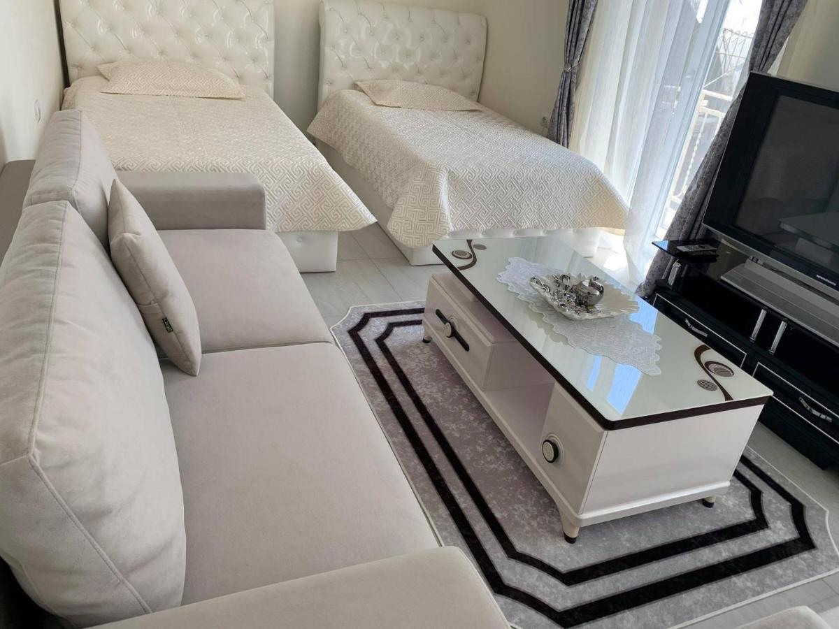 Apartament Oresti コルチャ エクステリア 写真