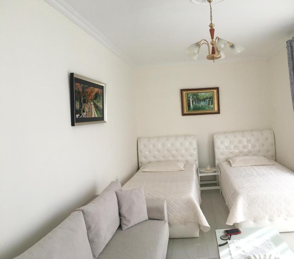 Apartament Oresti コルチャ エクステリア 写真